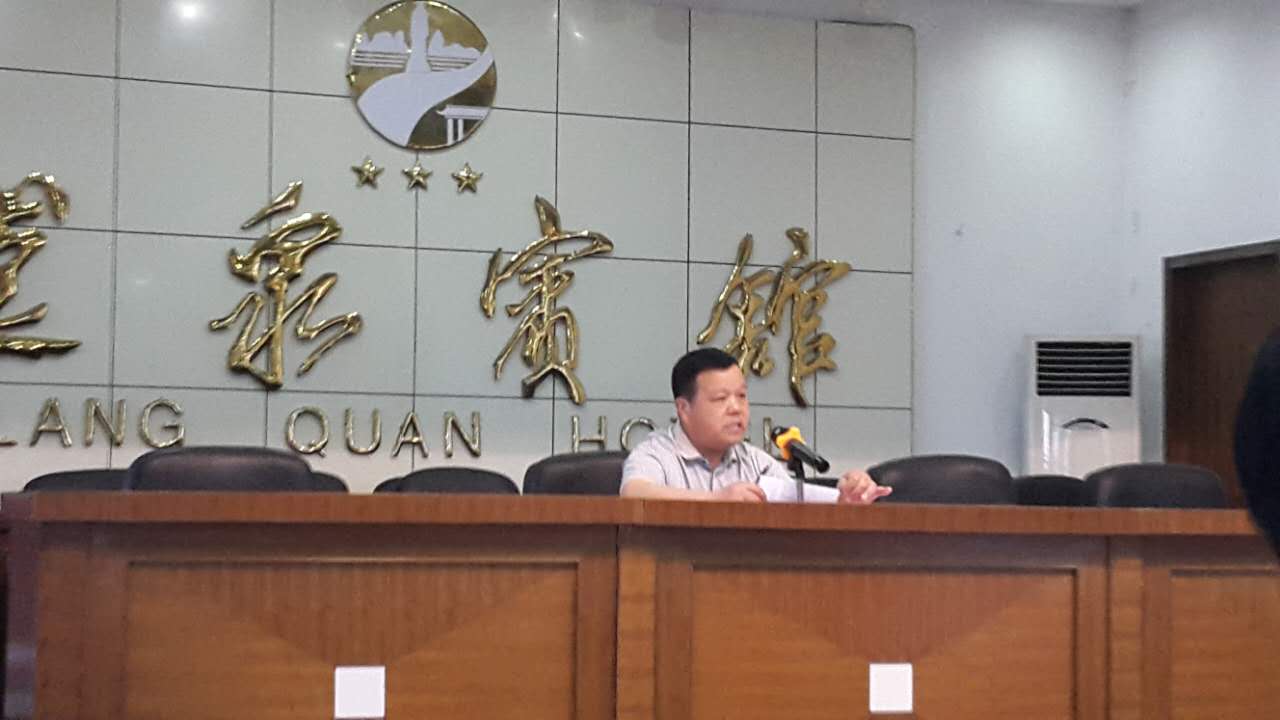 謝文輝先生介紹了公司2017屆產品的新特點